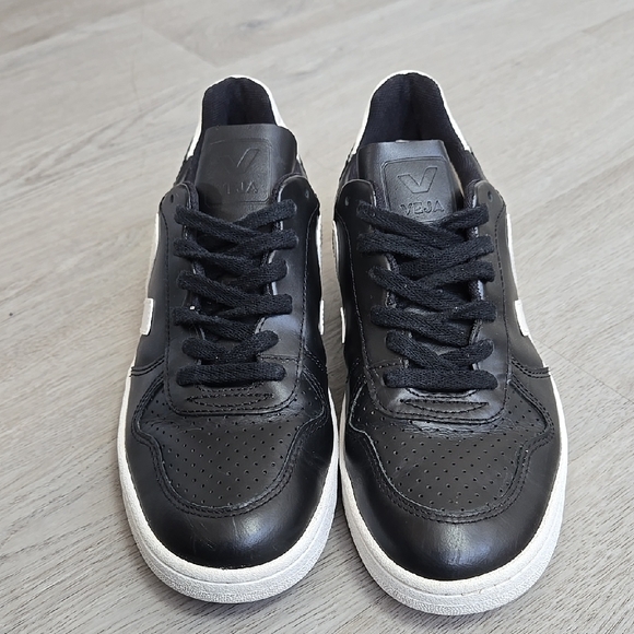 Veja Black and White Leather Sneakers with V Logo - Picture 6 of 11